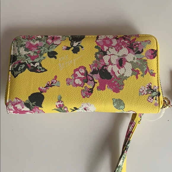 NEW Betsey Johnson yellow floral wallet wristlet - Picture 3 of 8